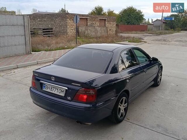 Синий Хонда Аккорд, объемом двигателя 1.8 л и пробегом 340 тыс. км за 3500 $, фото 6 на Automoto.ua