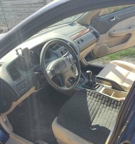 Синий Хонда Аккорд, объемом двигателя 1.8 л и пробегом 398 тыс. км за 3000 $, фото 8 на Automoto.ua