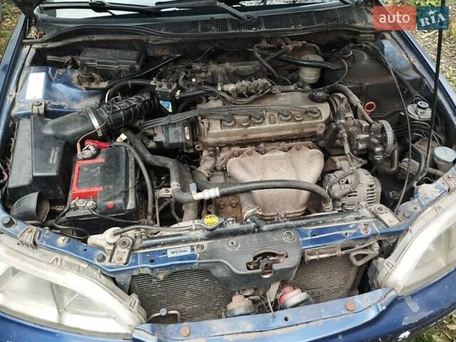 Синий Хонда Аккорд, объемом двигателя 1.85 л и пробегом 340 тыс. км за 1800 $, фото 11 на Automoto.ua