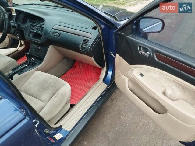 Синий Хонда Аккорд, объемом двигателя 1.85 л и пробегом 340 тыс. км за 1800 $, фото 6 на Automoto.ua