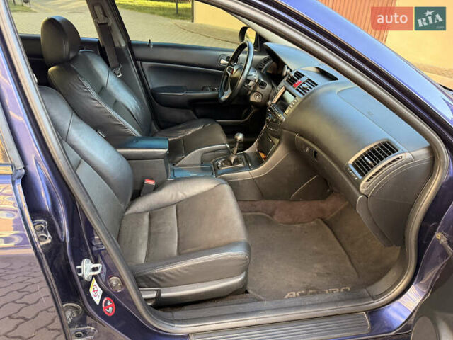 Синий Хонда Аккорд, объемом двигателя 2.2 л и пробегом 322 тыс. км за 4300 $, фото 8 на Automoto.ua