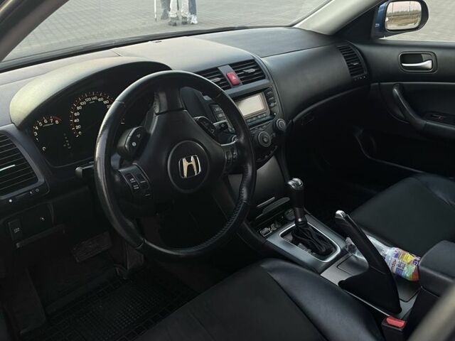 Синий Хонда Аккорд, объемом двигателя 2.4 л и пробегом 204 тыс. км за 6900 $, фото 3 на Automoto.ua