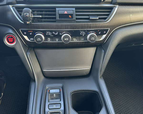 Хонда Аккорд 2007 в Киеве на Automoto.ua Синий Хонда Аккорд, объемом двигателя 2 л и пробегом 124 тыс. км за 17600 $, фото 30 на Automoto.ua