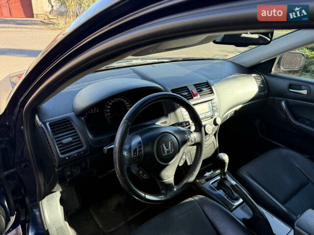 Синий Хонда Аккорд, объемом двигателя 2.35 л и пробегом 229 тыс. км за 7400 $, фото 10 на Automoto.ua