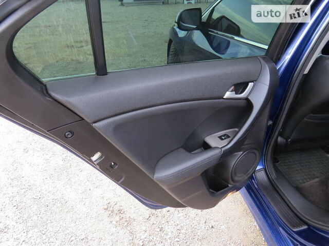Синій Хонда Аккорд, об'ємом двигуна 2.4 л та пробігом 195 тис. км за 9498 $, фото 9 на Automoto.ua