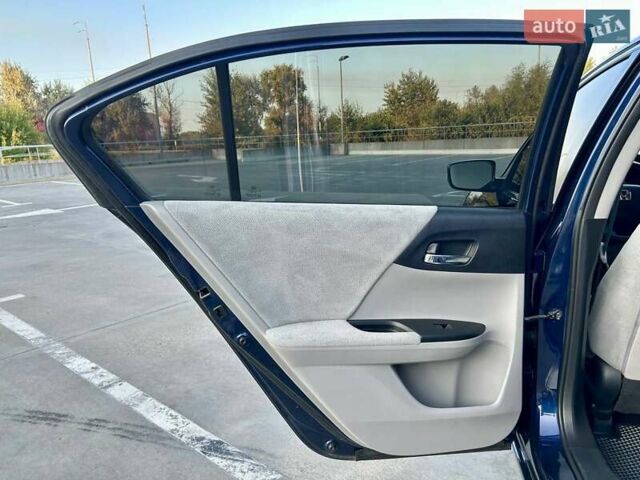 Синій Хонда Аккорд, об'ємом двигуна 2.36 л та пробігом 104 тис. км за 12950 $, фото 26 на Automoto.ua