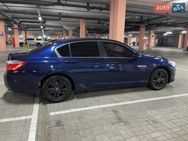 Синій Хонда Аккорд, об'ємом двигуна 2.36 л та пробігом 137 тис. км за 14500 $, фото 5 на Automoto.ua