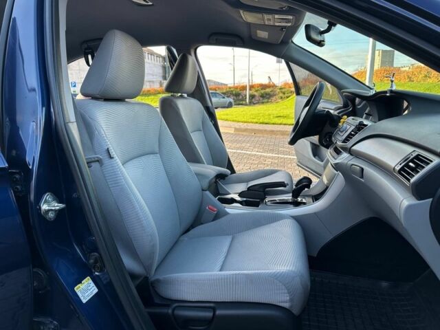 Синий Хонда Аккорд, объемом двигателя 2.4 л и пробегом 197 тыс. км за 9999 $, фото 12 на Automoto.ua