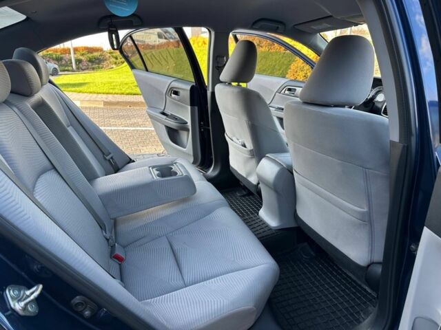 Синий Хонда Аккорд, объемом двигателя 2.4 л и пробегом 197 тыс. км за 9999 $, фото 13 на Automoto.ua