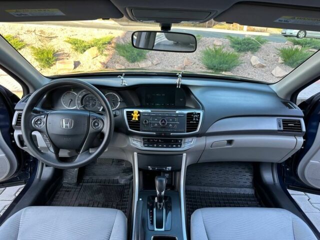 Синий Хонда Аккорд, объемом двигателя 2.4 л и пробегом 197 тыс. км за 9999 $, фото 8 на Automoto.ua