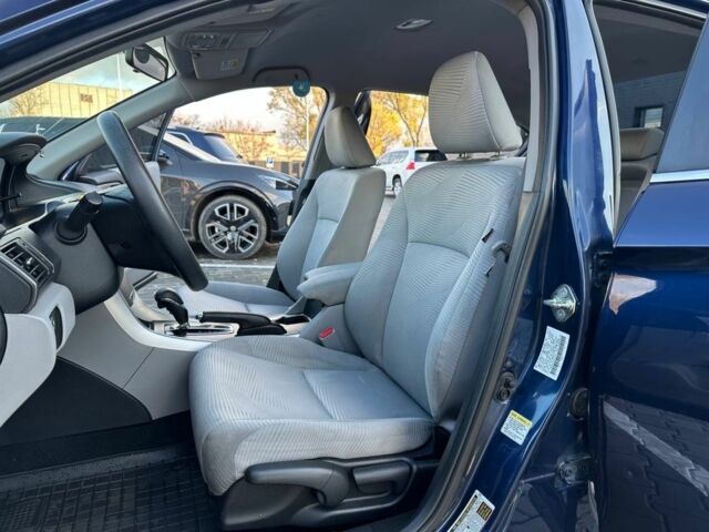 Синий Хонда Аккорд, объемом двигателя 2.4 л и пробегом 197 тыс. км за 9999 $, фото 7 на Automoto.ua