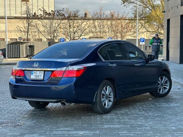 Синий Хонда Аккорд, объемом двигателя 2.4 л и пробегом 197 тыс. км за 9999 $, фото 3 на Automoto.ua