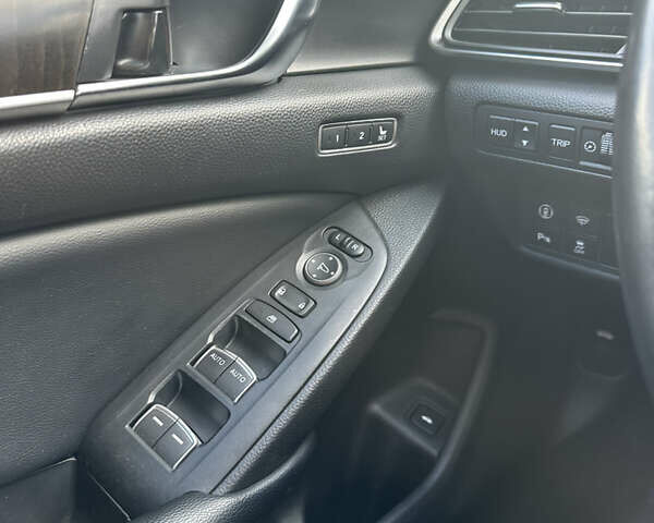 Синий Хонда Аккорд, объемом двигателя 2 л и пробегом 124 тыс. км за 16800 $, фото 15 на Automoto.ua