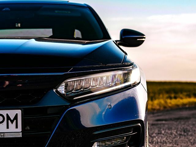 Синій Хонда Аккорд, об'ємом двигуна 1.5 л та пробігом 68 тис. км за 21999 $, фото 1 на Automoto.ua
