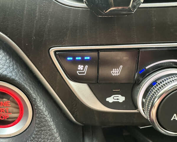 Синий Хонда Аккорд, объемом двигателя 2 л и пробегом 124 тыс. км за 16800 $, фото 4 на Automoto.ua