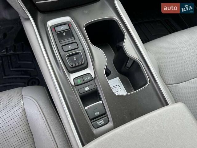 Синий Хонда Аккорд, объемом двигателя 2 л и пробегом 148 тыс. км за 20790 $, фото 33 на Automoto.ua