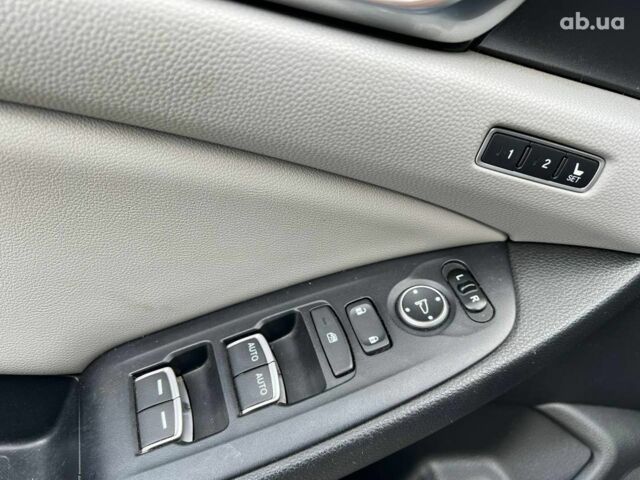 Синий Хонда Аккорд, объемом двигателя 2 л и пробегом 148 тыс. км за 20790 $, фото 16 на Automoto.ua