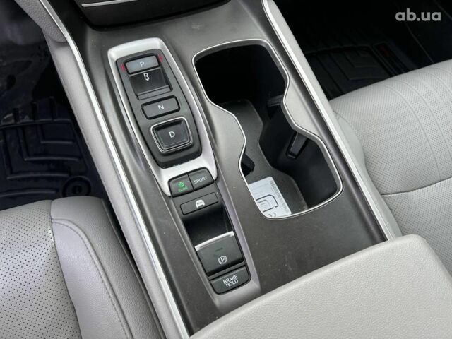 Синий Хонда Аккорд, объемом двигателя 2 л и пробегом 148 тыс. км за 20790 $, фото 33 на Automoto.ua