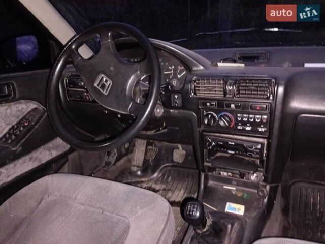 Синій Хонда Аккорд, об'ємом двигуна 2 л та пробігом 200 тис. км за 1600 $, фото 4 на Automoto.ua