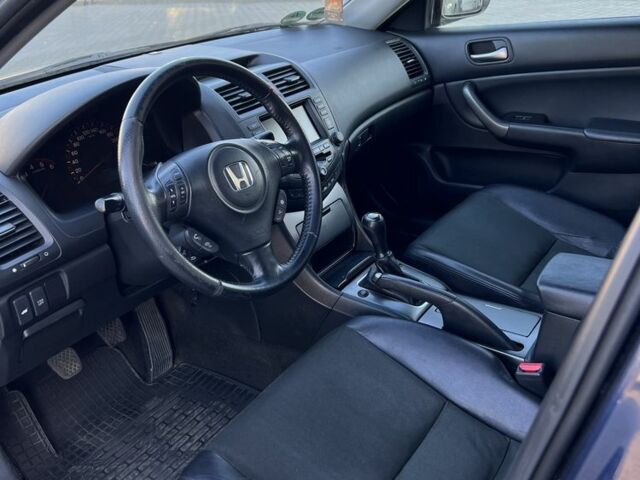 Синий Хонда Аккорд, объемом двигателя 2.2 л и пробегом 274 тыс. км за 6800 $, фото 4 на Automoto.ua