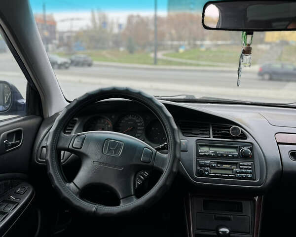 Синий Хонда Аккорд, объемом двигателя 2 л и пробегом 253 тыс. км за 3499 $, фото 12 на Automoto.ua