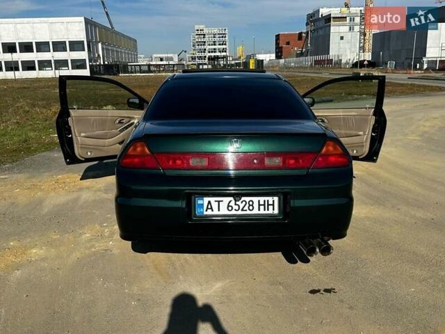 Зеленый Хонда Аккорд, объемом двигателя 2 л и пробегом 250 тыс. км за 5650 $, фото 1 на Automoto.ua