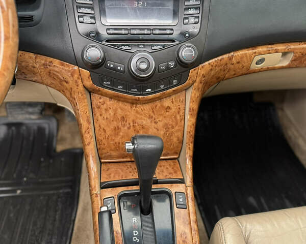 Зеленый Хонда Аккорд, объемом двигателя 3 л и пробегом 274 тыс. км за 3999 $, фото 13 на Automoto.ua