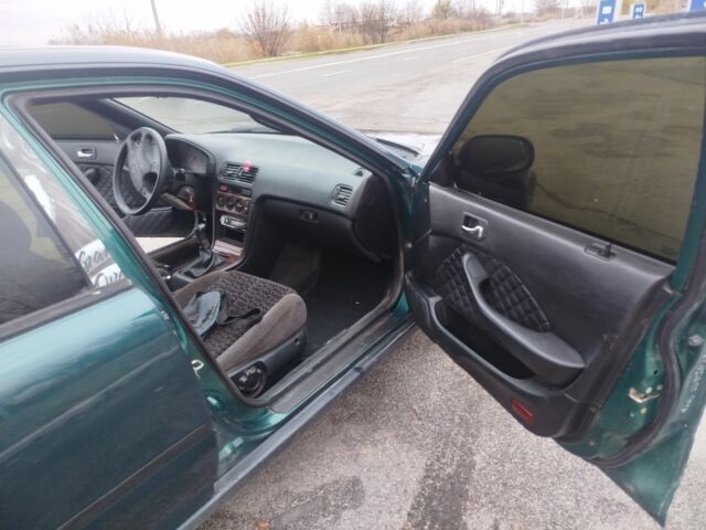 Зеленый Хонда Аккорд, объемом двигателя 2 л и пробегом 300 тыс. км за 2200 $, фото 5 на Automoto.ua