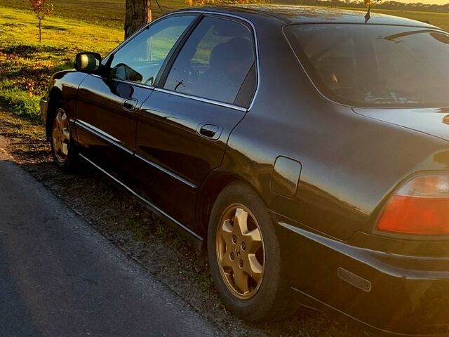 Зеленый Хонда Аккорд, объемом двигателя 2.7 л и пробегом 250 тыс. км за 3000 $, фото 2 на Automoto.ua