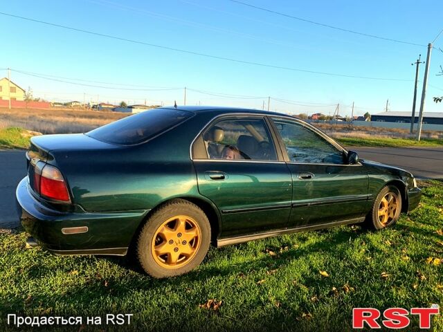 Зеленый Хонда Аккорд, объемом двигателя 2.7 л и пробегом 250 тыс. км за 3000 $, фото 4 на Automoto.ua