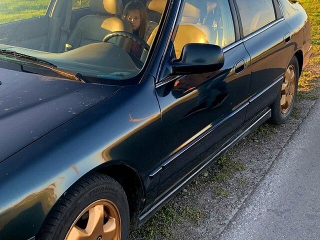 Зеленый Хонда Аккорд, объемом двигателя 2.7 л и пробегом 250 тыс. км за 3000 $, фото 1 на Automoto.ua