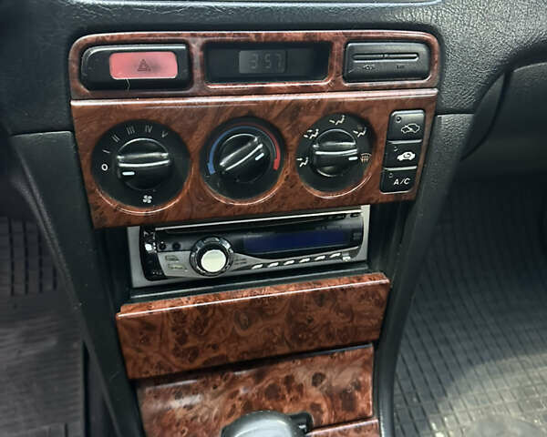 Зеленый Хонда Аккорд, объемом двигателя 2 л и пробегом 395 тыс. км за 1899 $, фото 8 на Automoto.ua