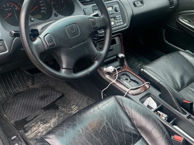 Зеленый Хонда Аккорд, объемом двигателя 2 л и пробегом 333 тыс. км за 3400 $, фото 5 на Automoto.ua