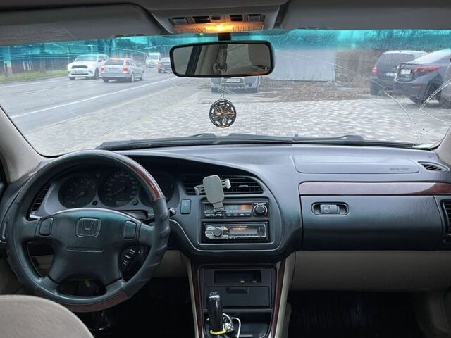 Зеленый Хонда Аккорд, объемом двигателя 1.9 л и пробегом 1000 тыс. км за 2500 $, фото 10 на Automoto.ua