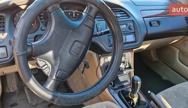 Зеленый Хонда Аккорд, объемом двигателя 1.8 л и пробегом 310 тыс. км за 3200 $, фото 3 на Automoto.ua