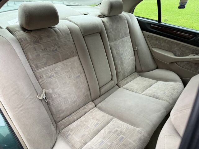 Зеленый Хонда Аккорд, объемом двигателя 2 л и пробегом 331 тыс. км за 3300 $, фото 12 на Automoto.ua