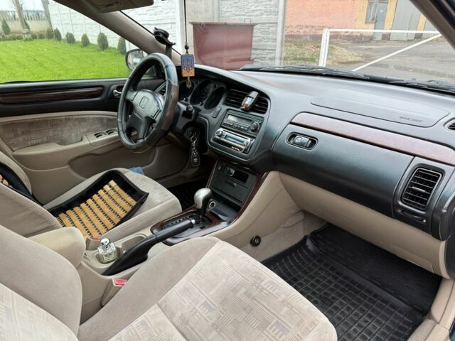 Зеленый Хонда Аккорд, объемом двигателя 2 л и пробегом 331 тыс. км за 3300 $, фото 11 на Automoto.ua