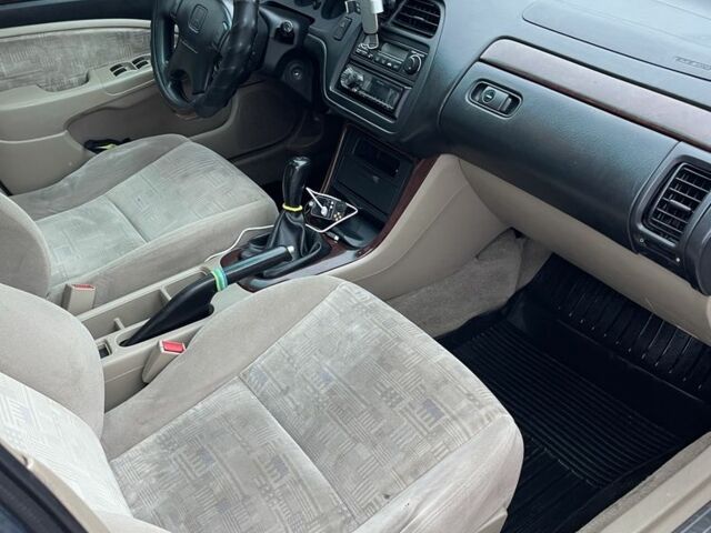 Зеленый Хонда Аккорд, объемом двигателя 1.9 л и пробегом 1000 тыс. км за 2500 $, фото 7 на Automoto.ua