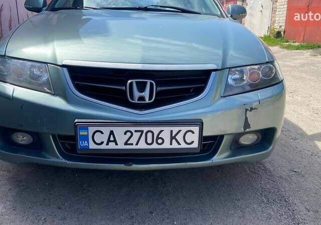 Зеленый Хонда Аккорд, объемом двигателя 2.4 л и пробегом 418 тыс. км за 5000 $, фото 5 на Automoto.ua