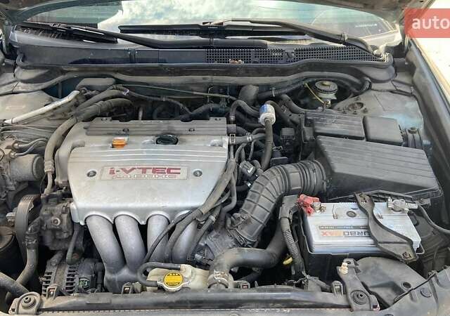 Зеленый Хонда Аккорд, объемом двигателя 2.4 л и пробегом 418 тыс. км за 5000 $, фото 7 на Automoto.ua