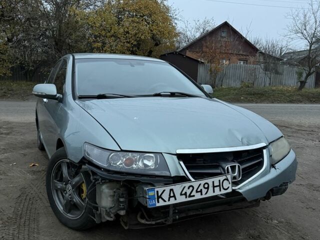 Зеленый Хонда Аккорд, объемом двигателя 2 л и пробегом 240 тыс. км за 3550 $, фото 5 на Automoto.ua