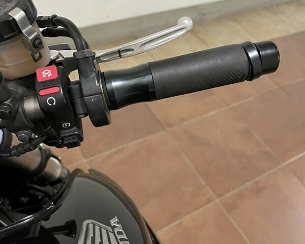 Черный Хонда CB 1000R, объемом двигателя 1 л и пробегом 25 тыс. км за 8000 $, фото 19 на Automoto.ua