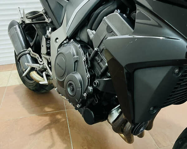Черный Хонда CB 1000R, объемом двигателя 1 л и пробегом 25 тыс. км за 8000 $, фото 3 на Automoto.ua