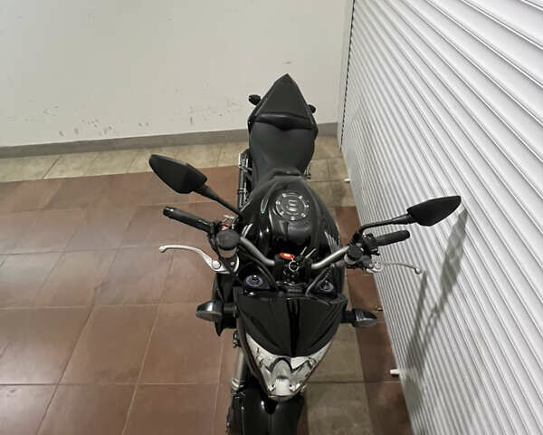 Черный Хонда CB 1000R, объемом двигателя 1 л и пробегом 25 тыс. км за 8000 $, фото 17 на Automoto.ua