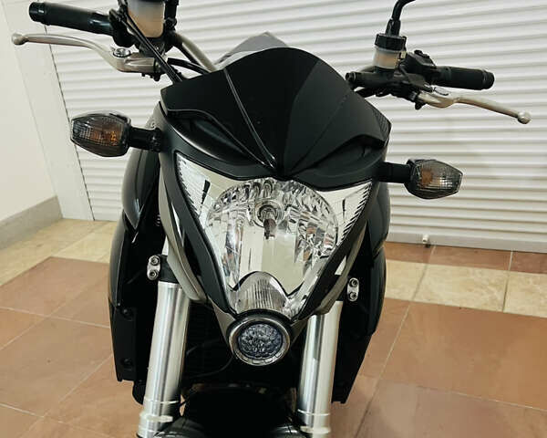 Черный Хонда CB 1000R, объемом двигателя 1 л и пробегом 25 тыс. км за 8000 $, фото 12 на Automoto.ua