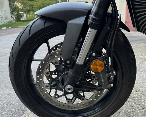 Черный Хонда CB 1000R, объемом двигателя 1 л и пробегом 8 тыс. км за 10500 $, фото 23 на Automoto.ua