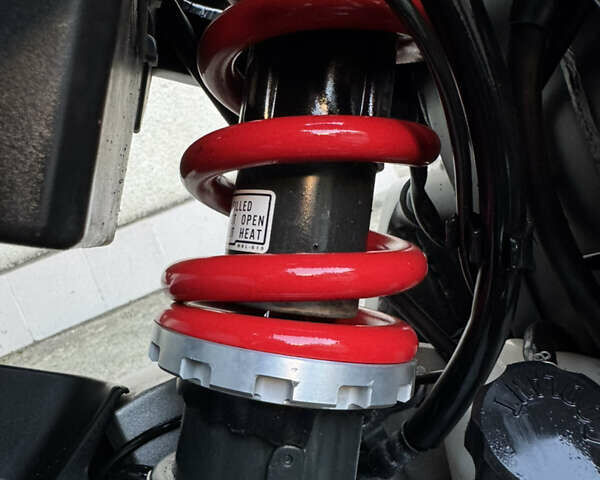 Черный Хонда CB 1000R, объемом двигателя 1 л и пробегом 8 тыс. км за 10500 $, фото 32 на Automoto.ua