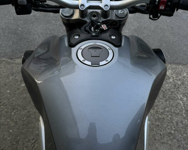 Черный Хонда CB 1000R, объемом двигателя 1 л и пробегом 8 тыс. км за 10500 $, фото 11 на Automoto.ua