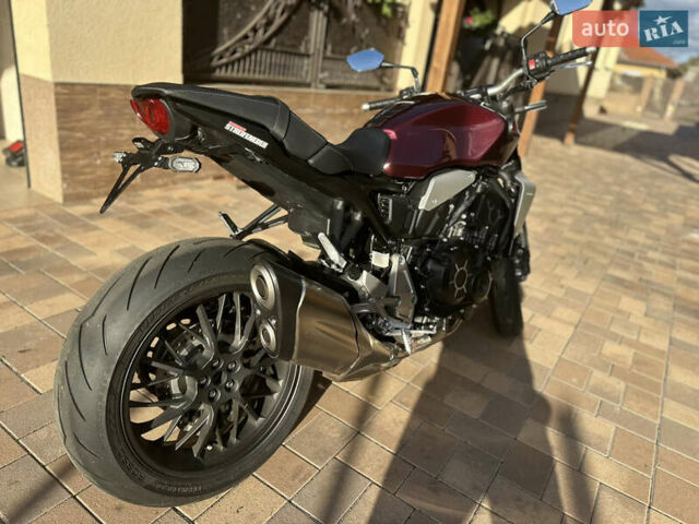 Красный Хонда CB 1000R, объемом двигателя 1 л и пробегом 5 тыс. км за 10518 $, фото 1 на Automoto.ua