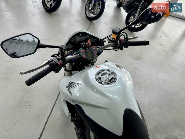 Хонда CB 1000R, объемом двигателя 1 л и пробегом 38 тыс. км за 7299 $, фото 13 на Automoto.ua